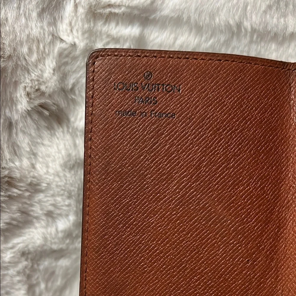 Louis Vuitton Brown Leather Card Holder - Picture 3 of 9
